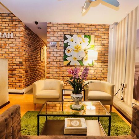 Bata Merah Boutique Hotel Бантінґ Екстер'єр фото